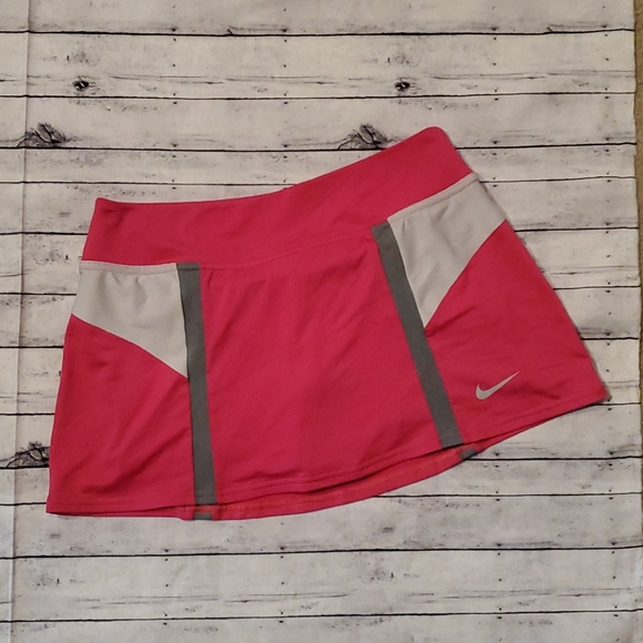 Nike Pants - Nike women's Dri-Fit Tennis Skirt